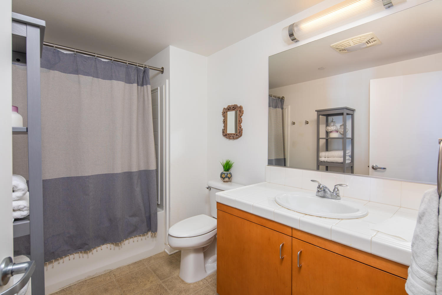 875 G St San Diego CA 92101-large-034-016-g 70220-1500x1000-72dpi