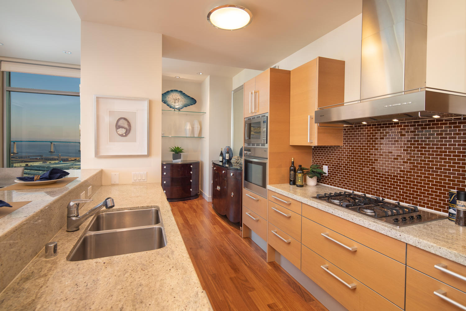 165 Sixth Ave San Diego CA-large-016-022-Metropolitan16-1500x1000-72dpi