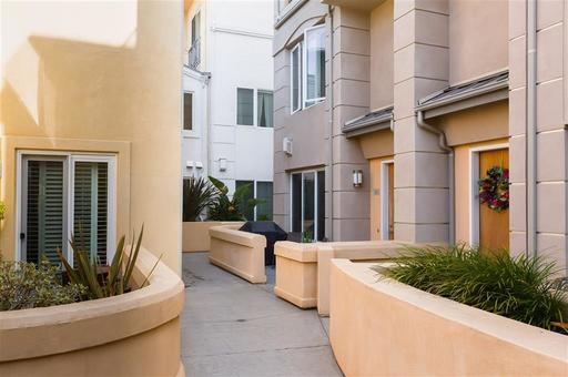 Wellington Square San Diego