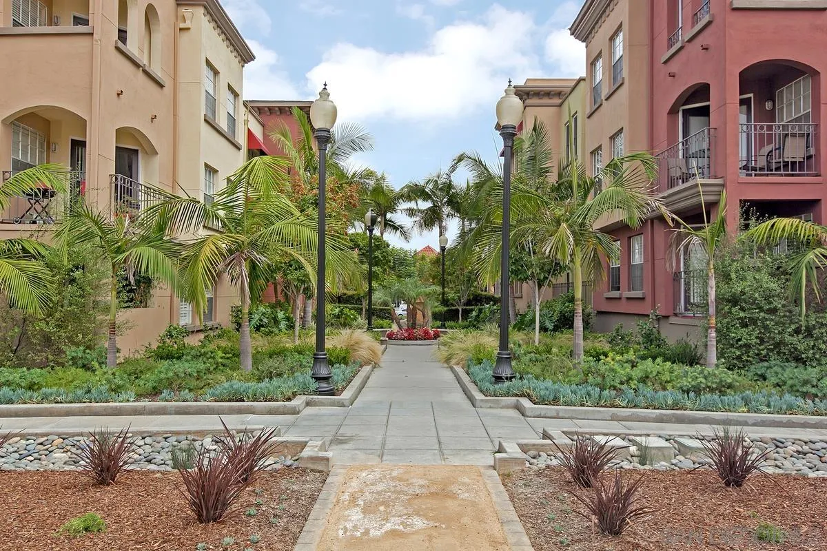 Uptown District thumb