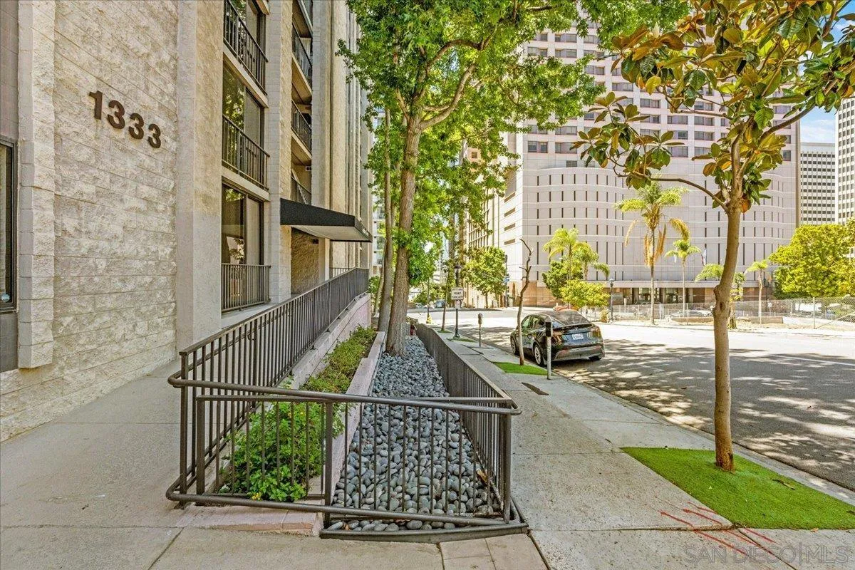 Symphony Terrace thumb