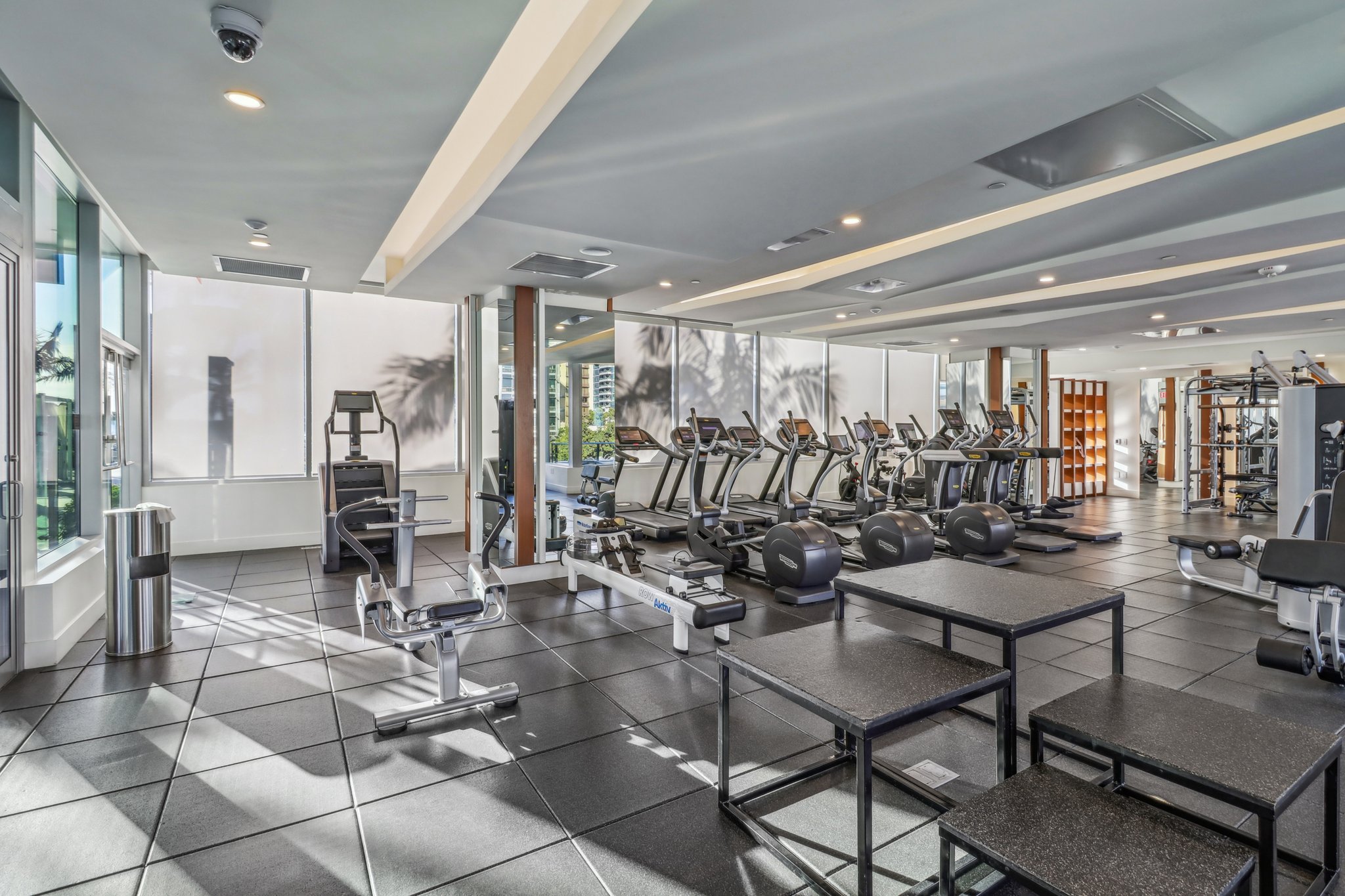 7-web-or-mls-Kettner-Blvd-701-907